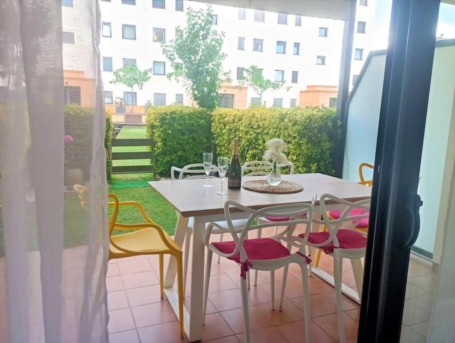 Apartamento En Primera Linea De Mar Rosas Exteriör bild
