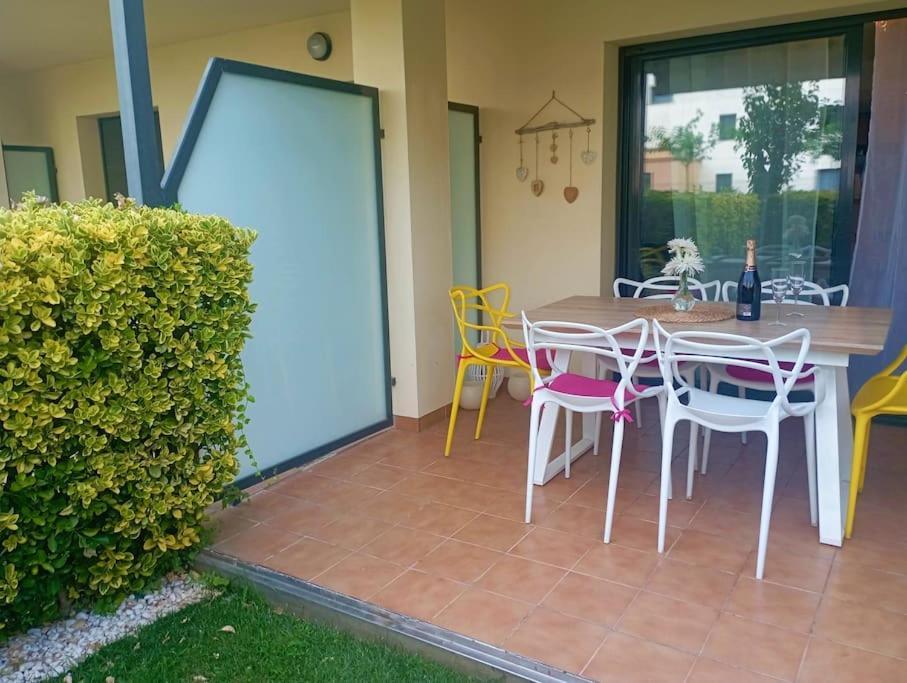 Apartamento En Primera Linea De Mar Rosas Exteriör bild