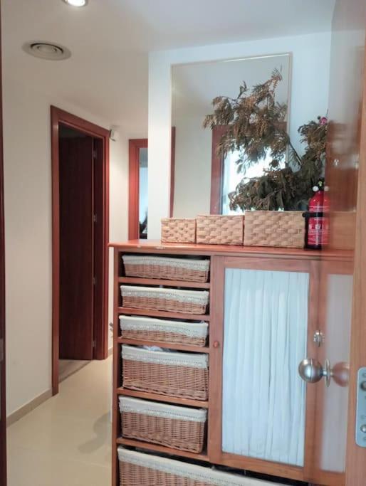 Apartamento En Primera Linea De Mar Rosas Exteriör bild