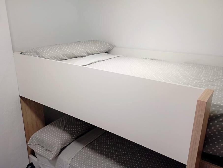 Apartamento En Primera Linea De Mar Rosas Exteriör bild