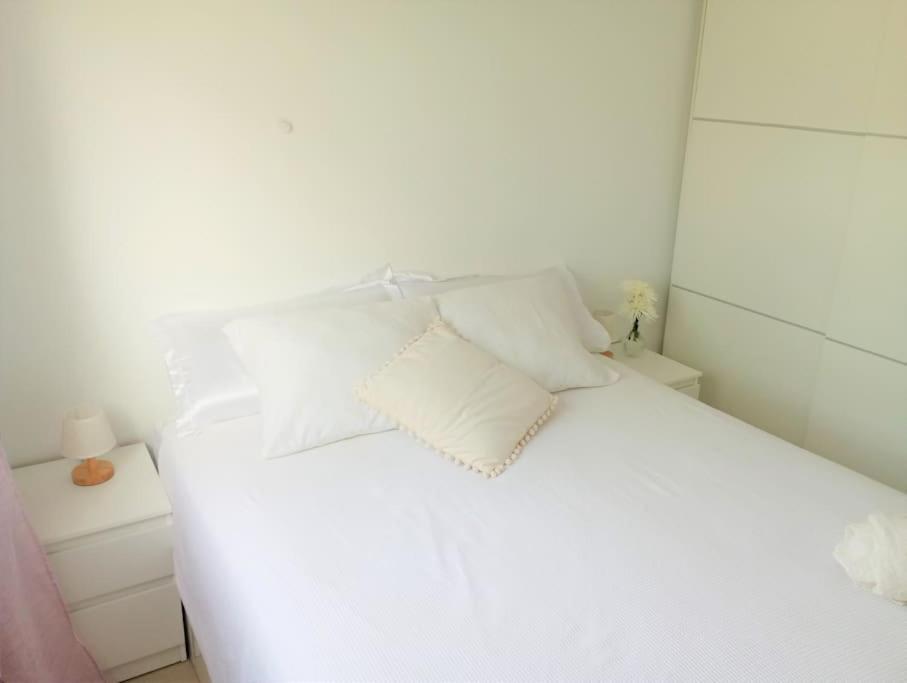 Apartamento En Primera Linea De Mar Rosas Exteriör bild