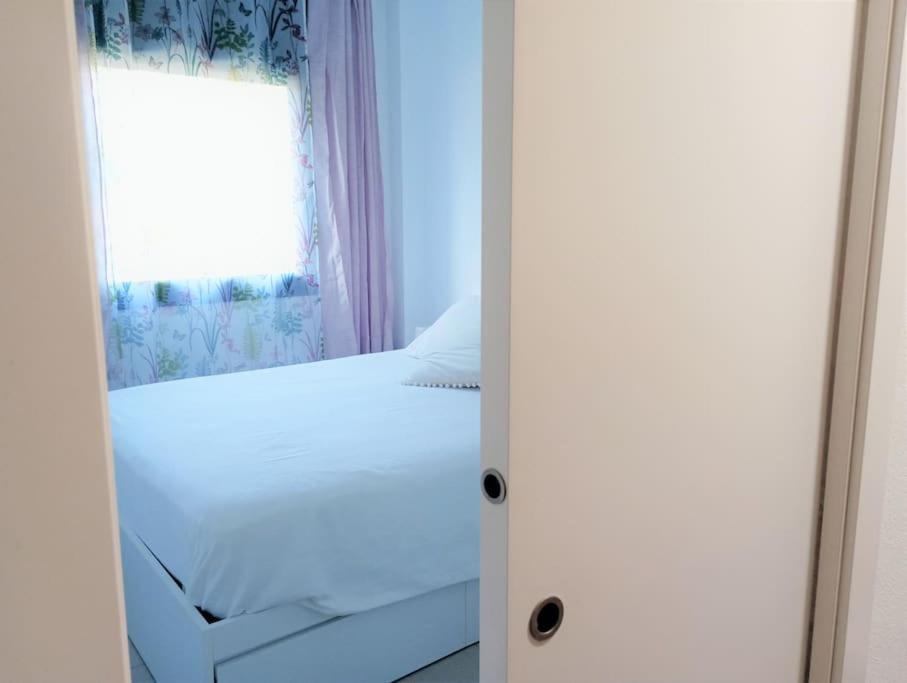 Apartamento En Primera Linea De Mar Rosas Exteriör bild