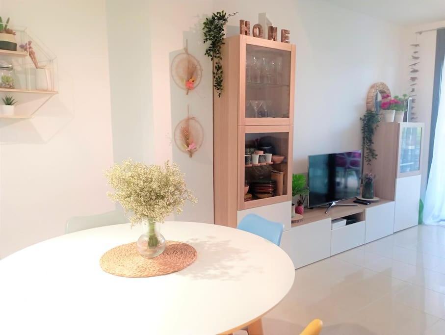 Apartamento En Primera Linea De Mar Rosas Exteriör bild
