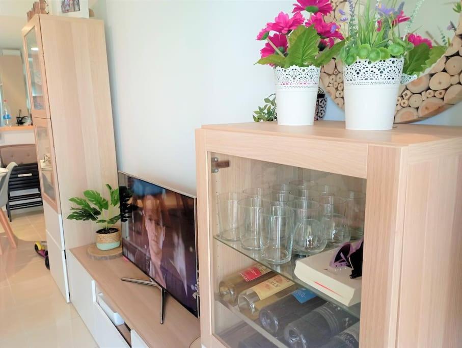 Apartamento En Primera Linea De Mar Rosas Exteriör bild