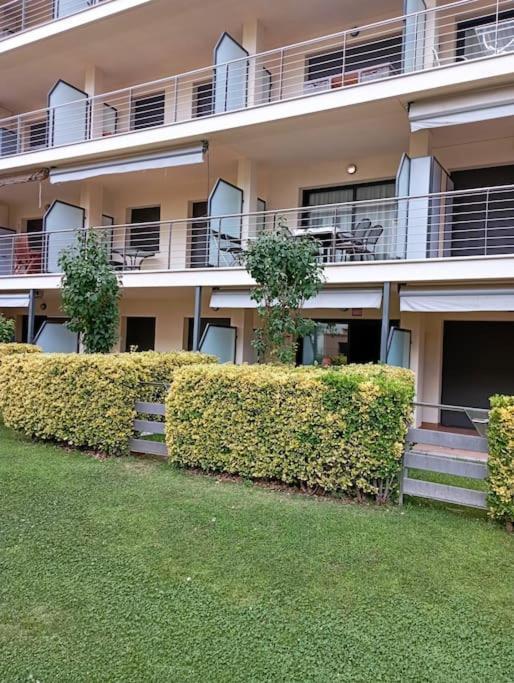 Apartamento En Primera Linea De Mar Rosas Exteriör bild