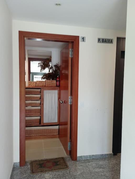 Apartamento En Primera Linea De Mar Rosas Exteriör bild